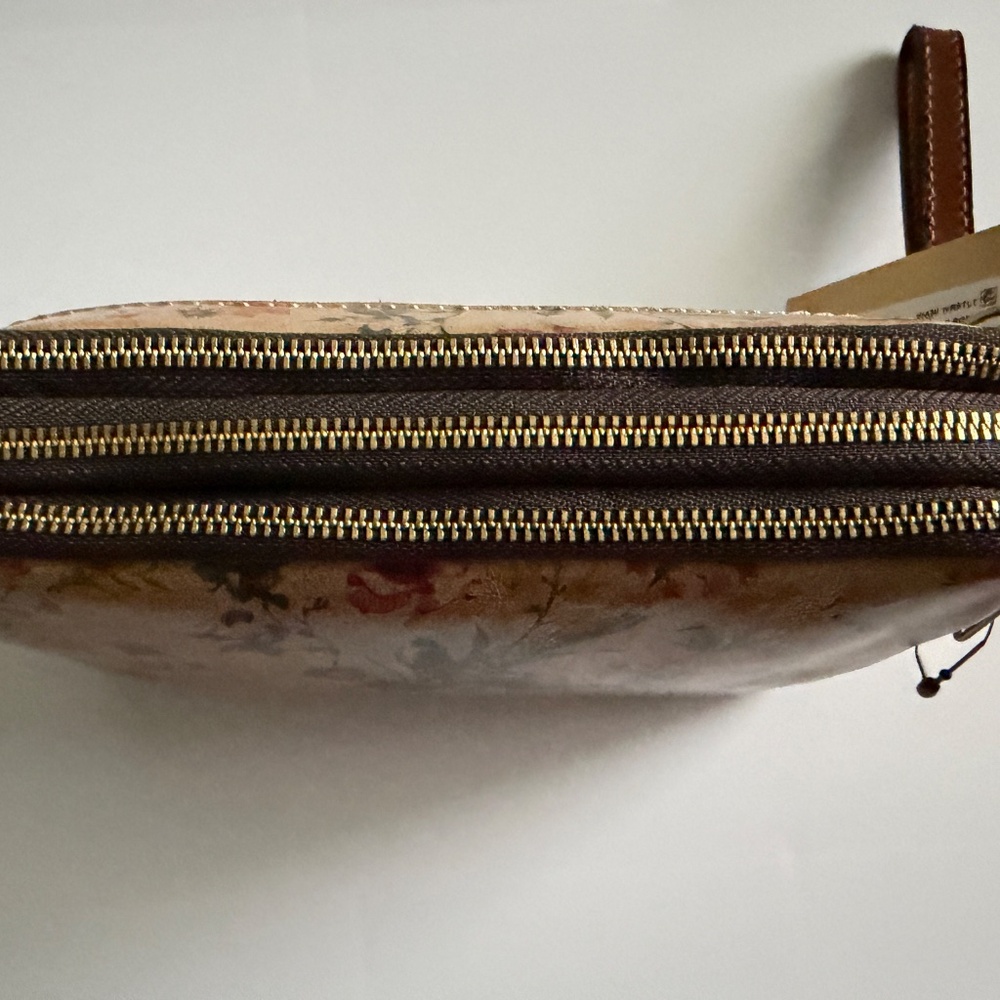Patricia Nash Prairie Rose Viani Wristlet - Picture 5 of 6